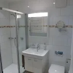 Cozy 2-bedroom In A Prime Location Lejlighed Flims