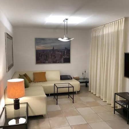 Cozy 2-bedroom In A Prime Location